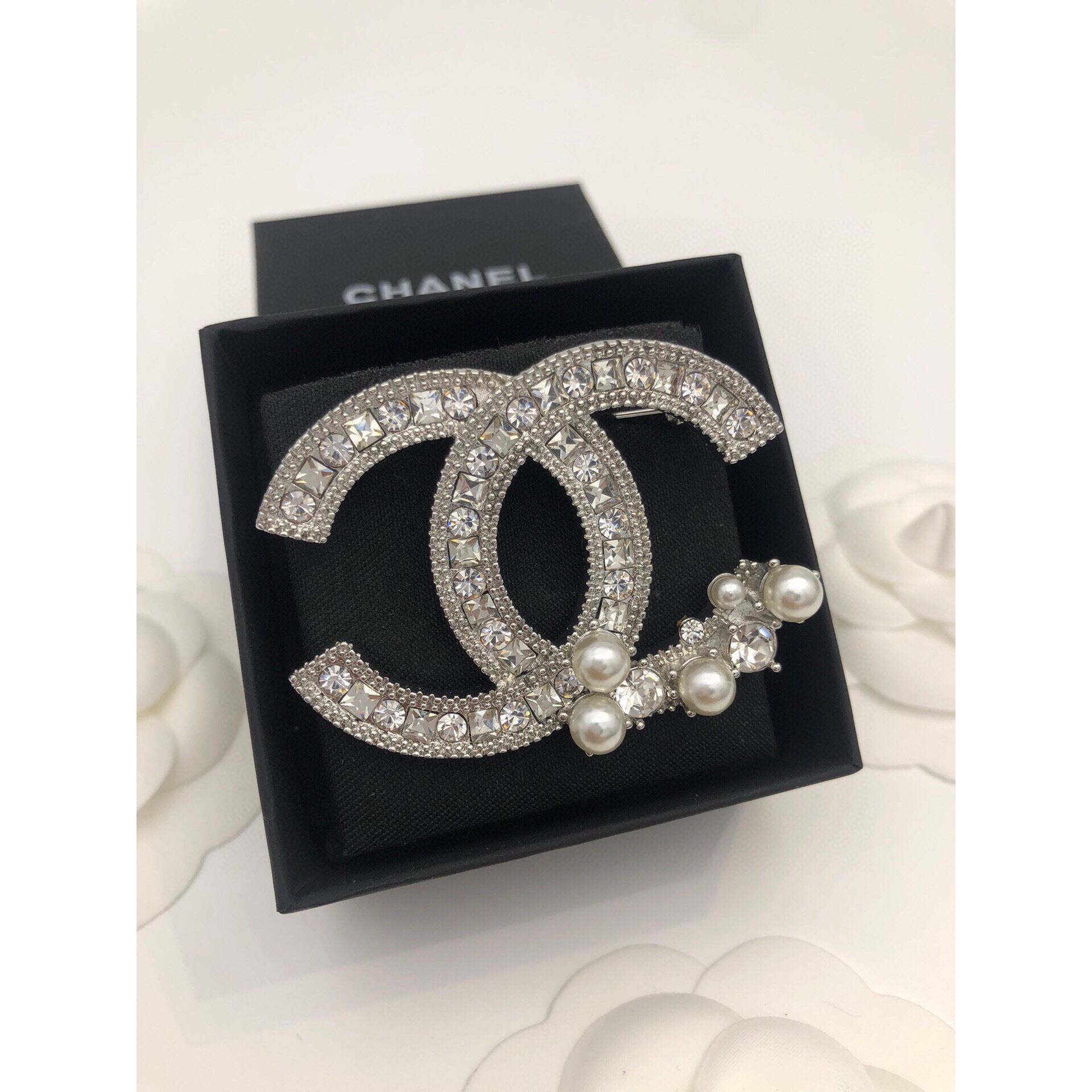 Chanel Brooches - Click Image to Close